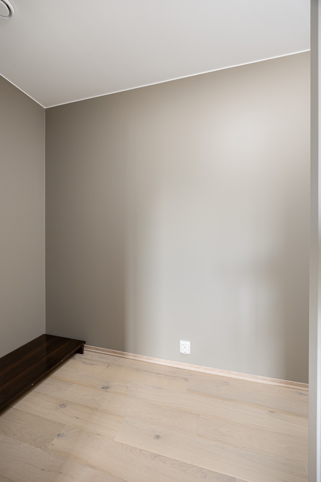 Bildet viser walk-in-closet. Galleribilde