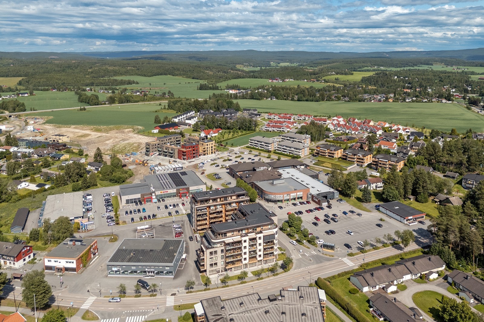 Aurskog har et hyggelig sentrum som stadig er i utvikling med nyetableringer handelstilbud. Galleribilde