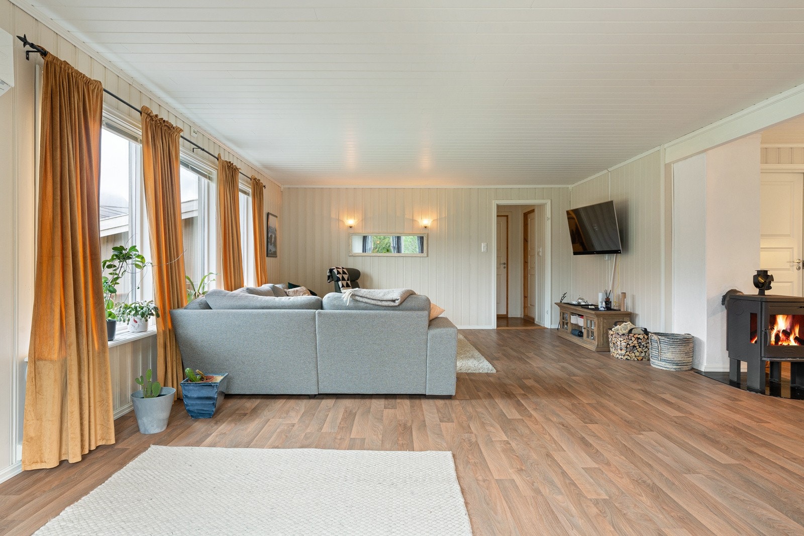 Boligen er innholdsrik og byr på gode muligheter og potensial.