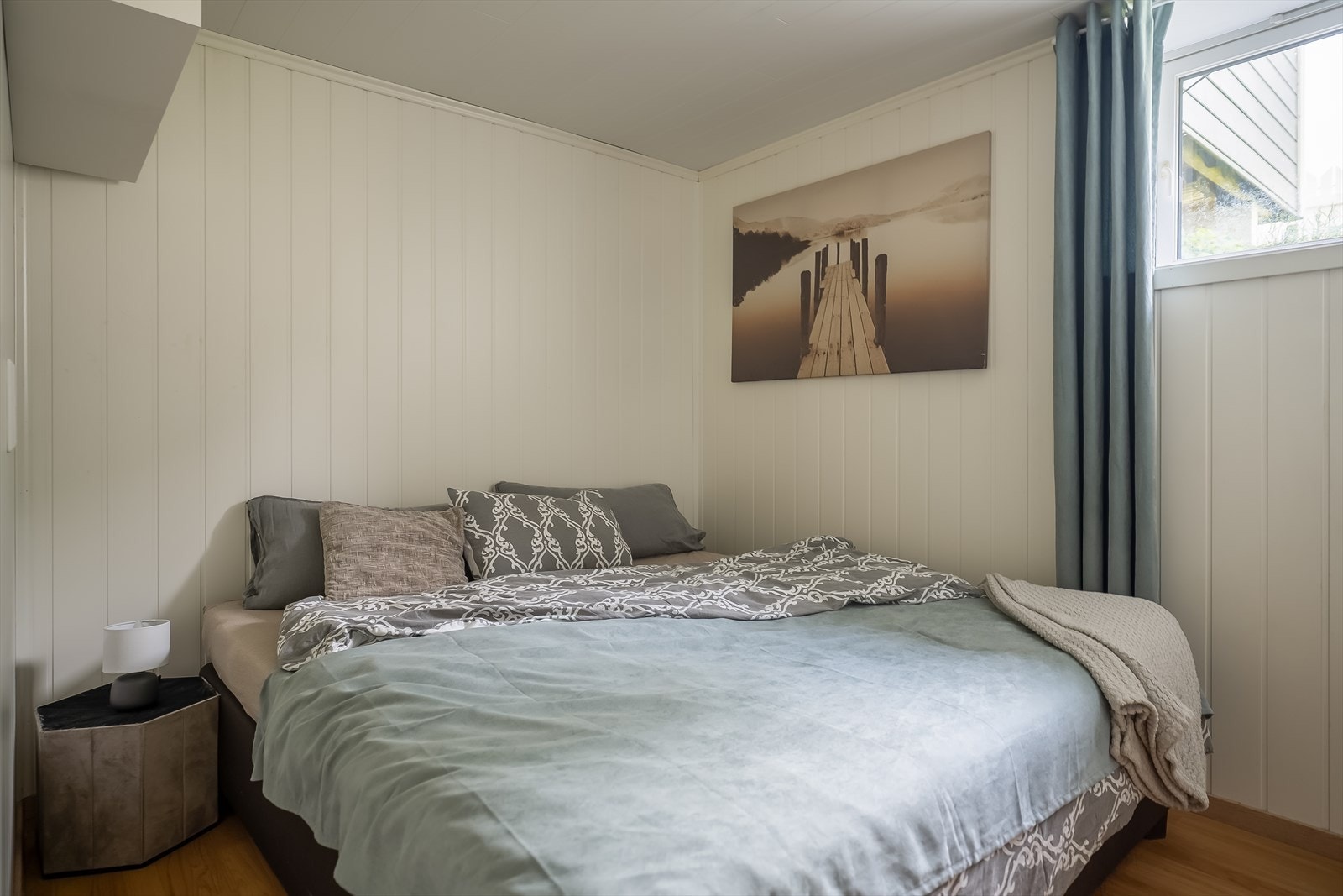 I sokkelen finner du 3 soverom. Det største soverommet er på 8,5 m². Galleribilde
