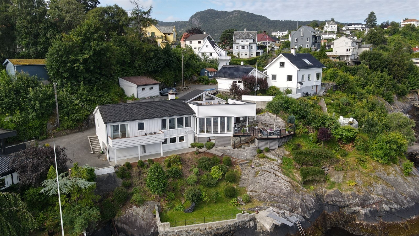 - Området byr på flotte turmuligheter som Damsgårdsfjellet og Løvstakken. Ellers er Fløyen og Ulriken perfekte destinasjoner for søndagsturen - Galleribilde