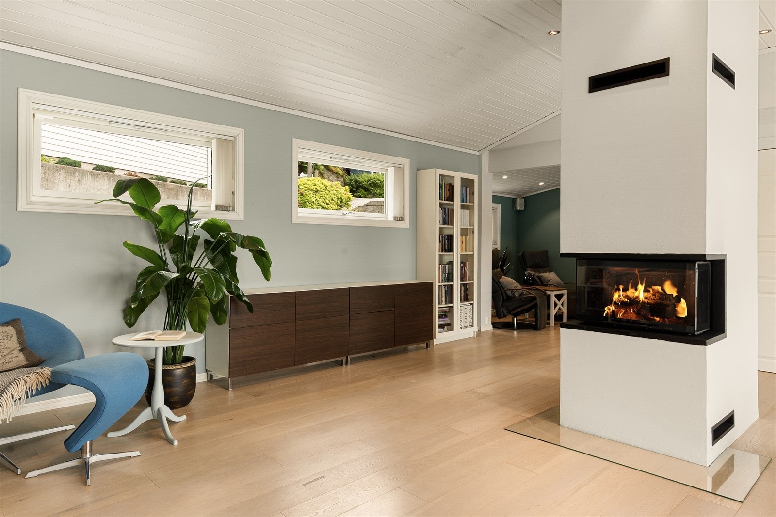 - I tilknytning til stuen er det en Tv-stue som måler 9,7 m² - Galleribilde