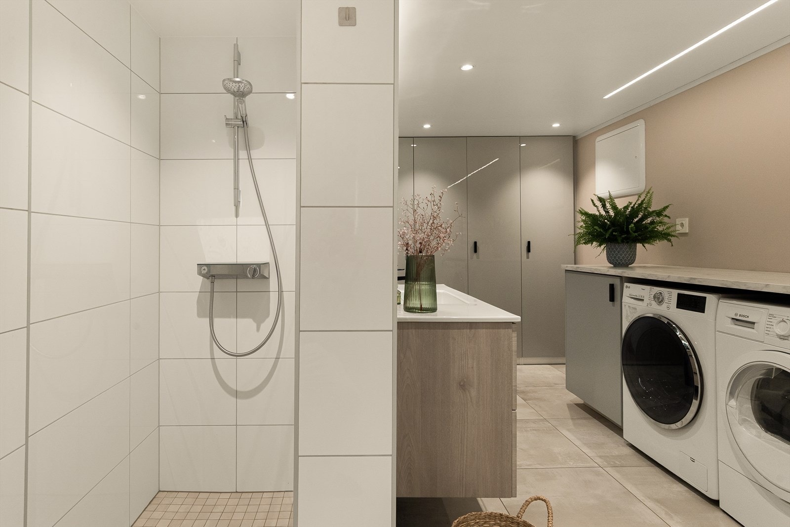 - Badet/vaskerommet ble renovert i 2020 - Galleribilde