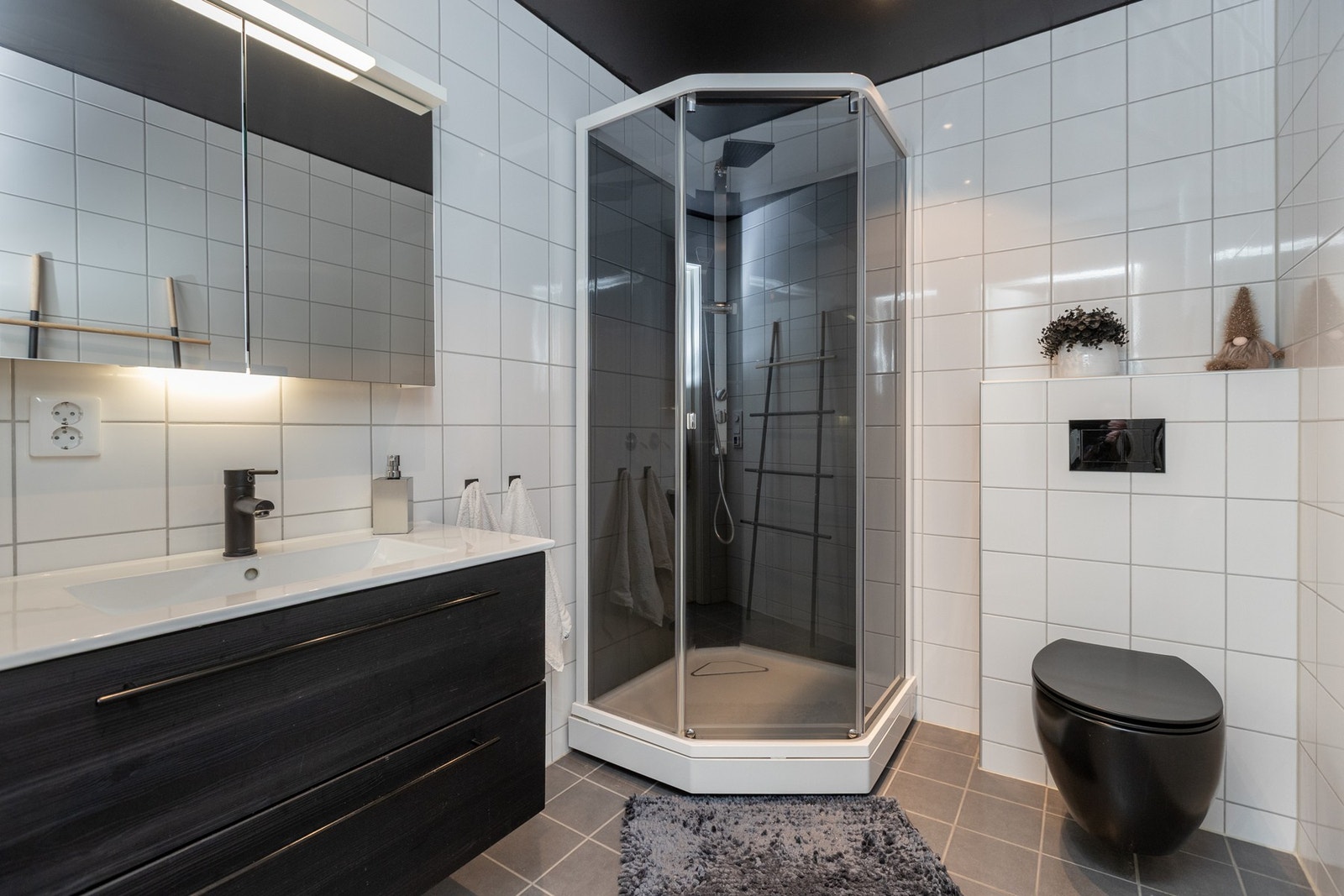 Bad i første etasje, også dette har TG1 i tilstandsrapporten. Galleribilde