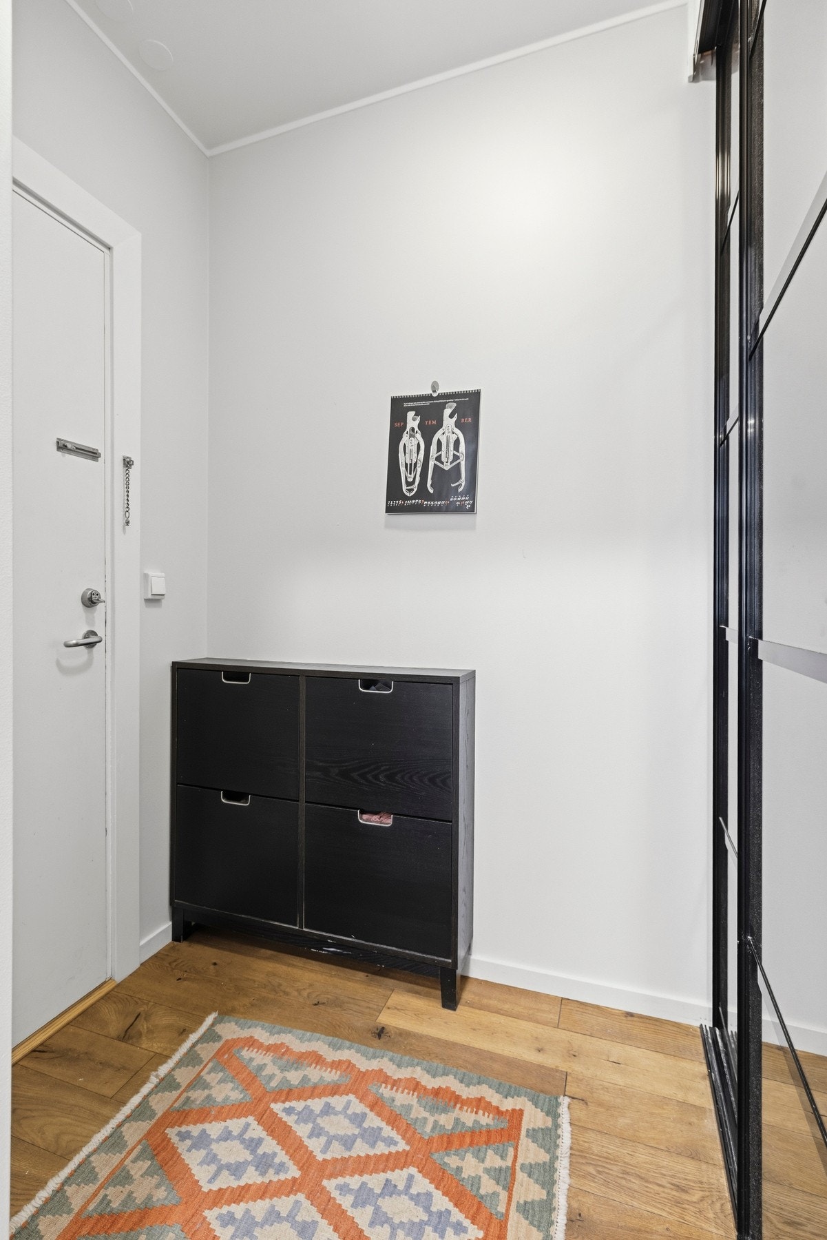 Egen inngang og strømmåler til hybeldelen. Galleribilde