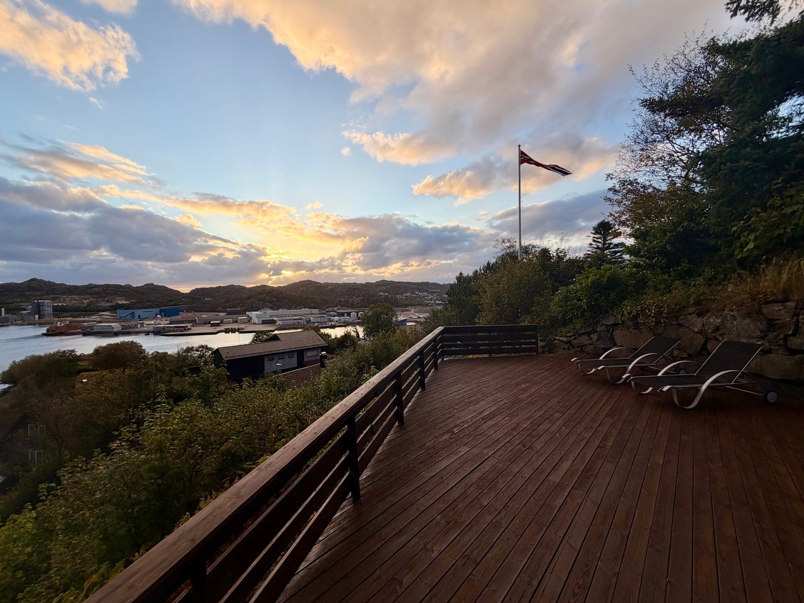 Nydelig solnedgang en fin sensommer! Galleribilde