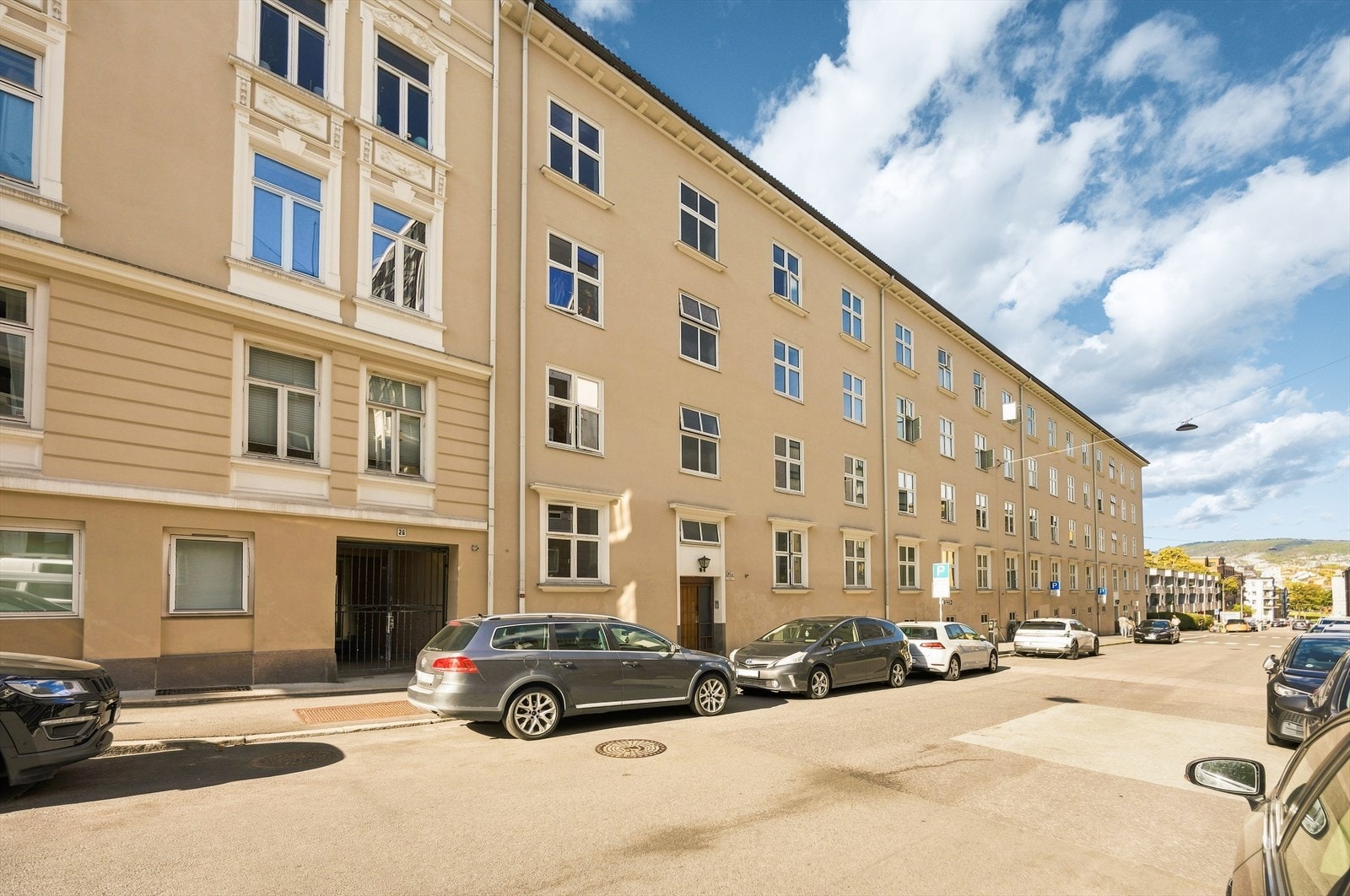 Klassisk bygård i Bjerregaards gate, med kort vei til alt St. Hanshaugen har å by på. Galleribilde