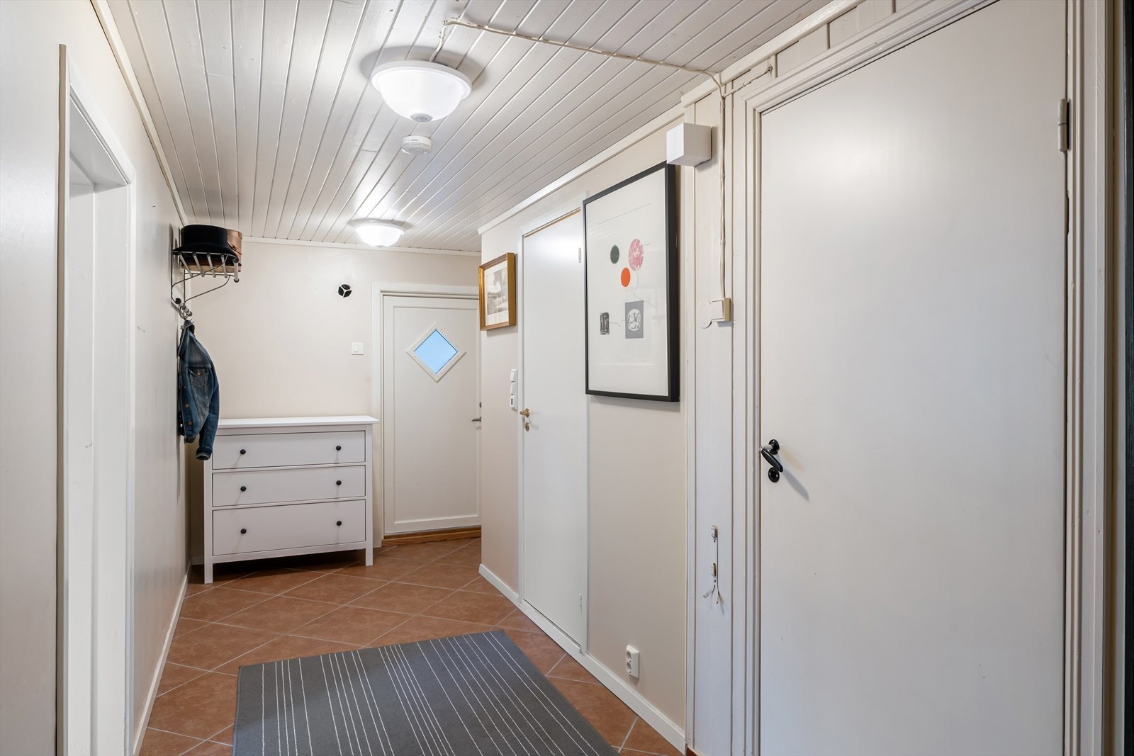 Kjellergang med utgang. Galleribilde