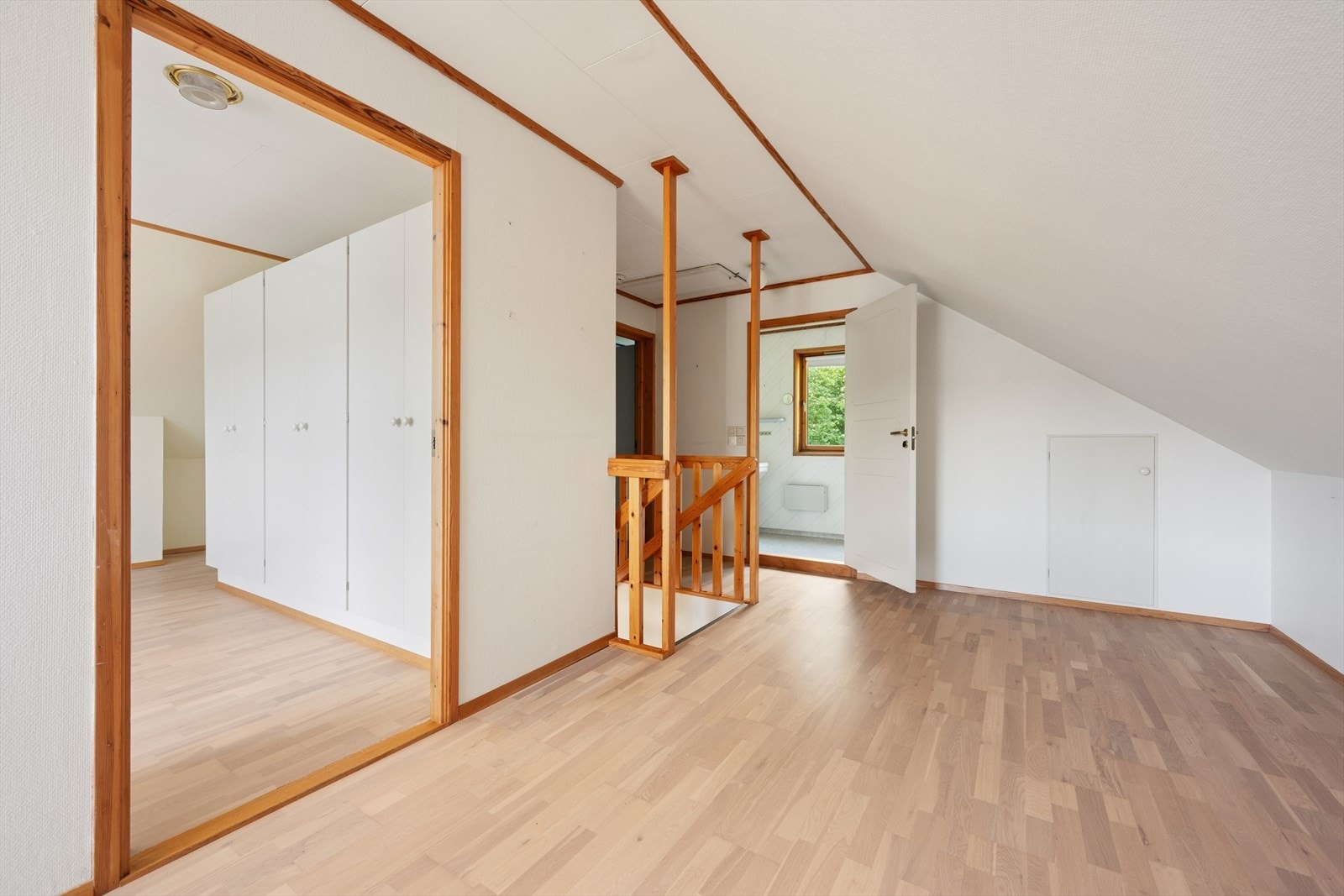 Loftstuen i andre etasje er et fleksibelt rom som kan innredes etter behov. Galleribilde