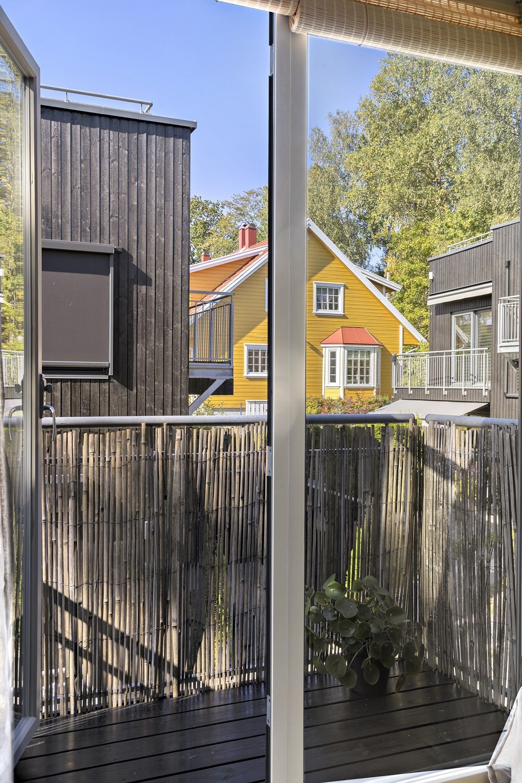 Boligen ligger like ved ligger vakre Mærradalen og Husebyskogen, som tilbyr umiddelbar tilgang til tur- og rekreasjonsmuligheter året rundt Galleribilde