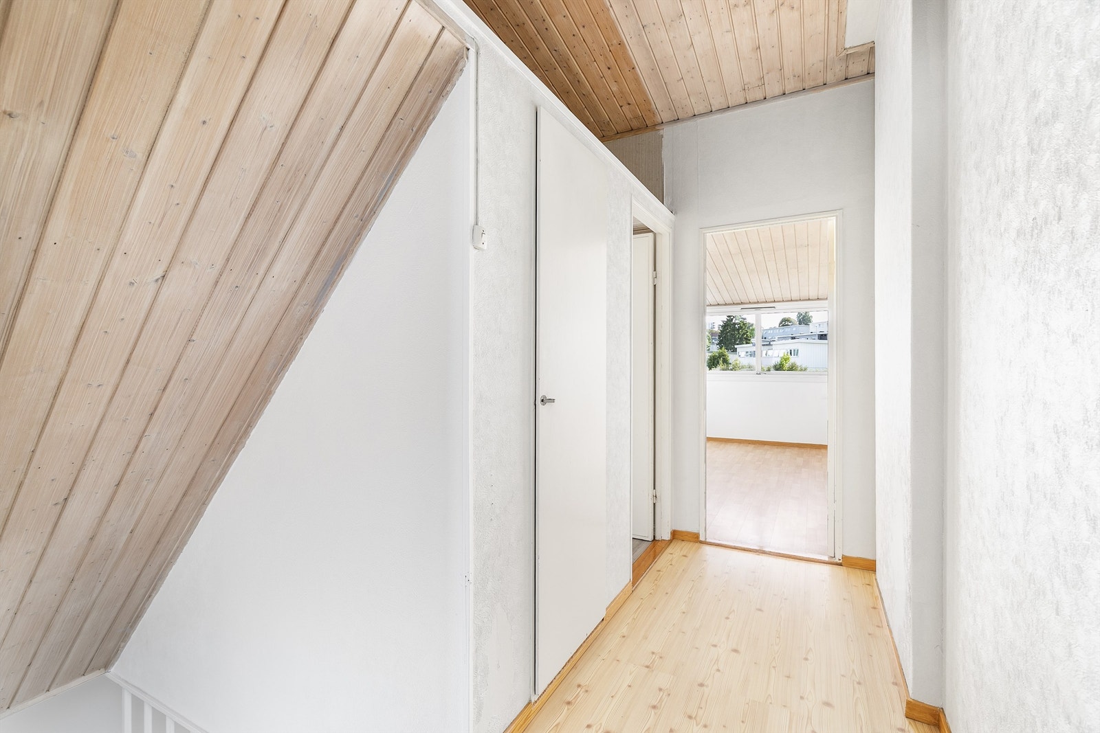 Lagringshems er etablert også ved gangen i andre etasje. Galleribilde