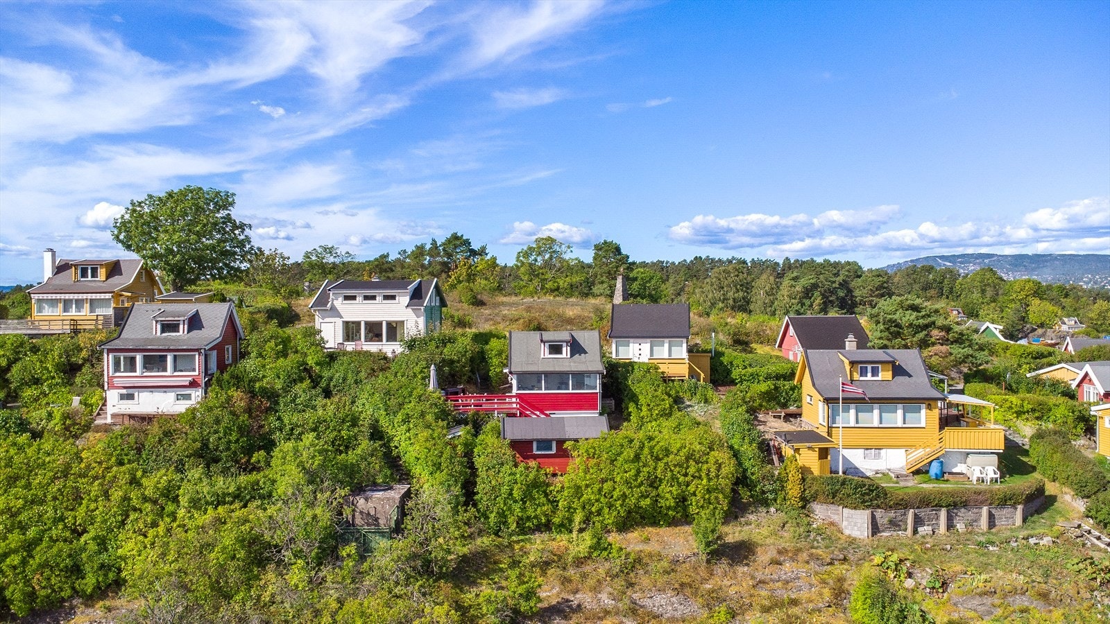 Hytten ligger som en del av den unike og bevaringsverdige hyttebebyggelsen. Galleribilde