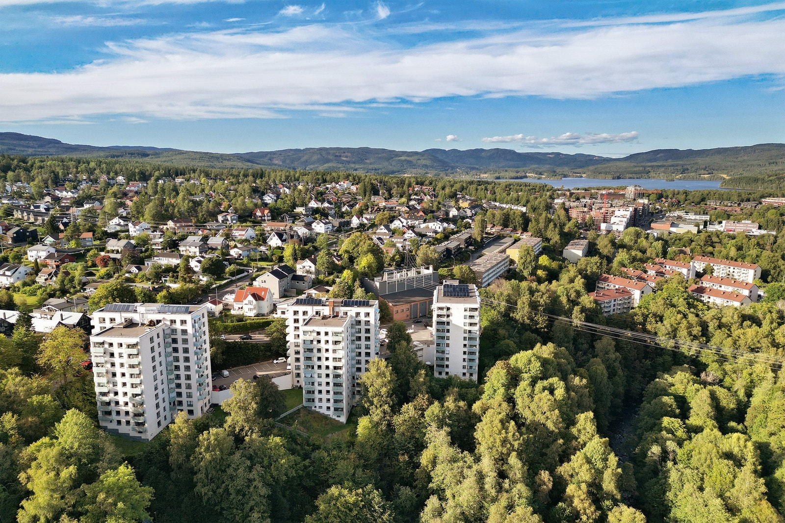 Her bor man like i nærhet til Akerselva, Nordmarka og Maridalsvannet, samtidig som Kjelsås, Nydalen, Storo og øvrige deler av byen er lett tilgjengelige Galleribilde