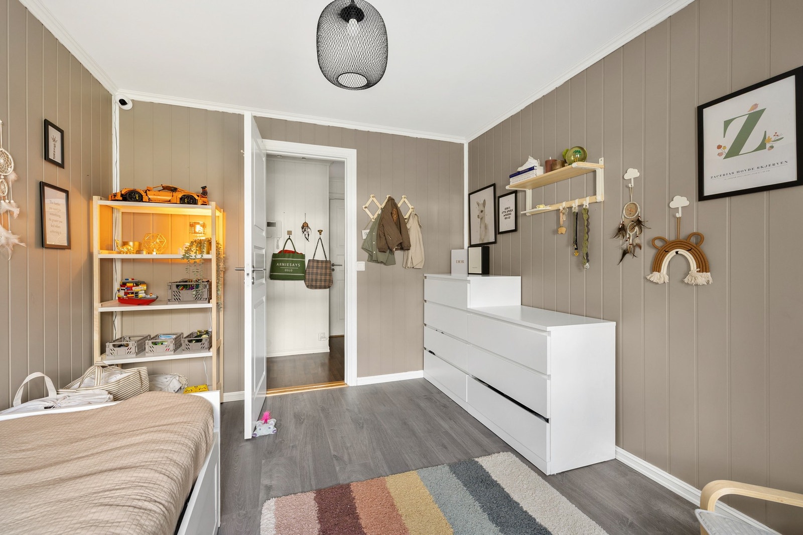 Flott soverom i fine farger! Galleribilde