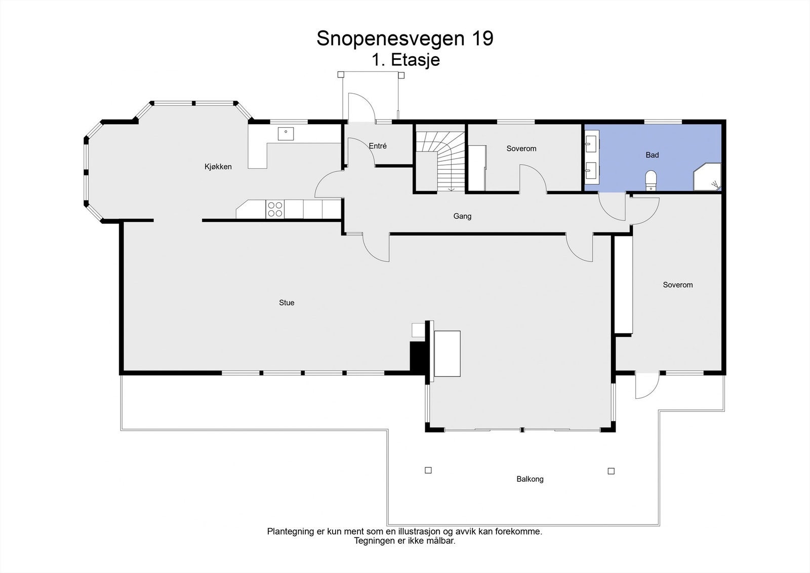 Planløsningen gir en god oversikt over romfordelingen i første etasje. Galleribilde