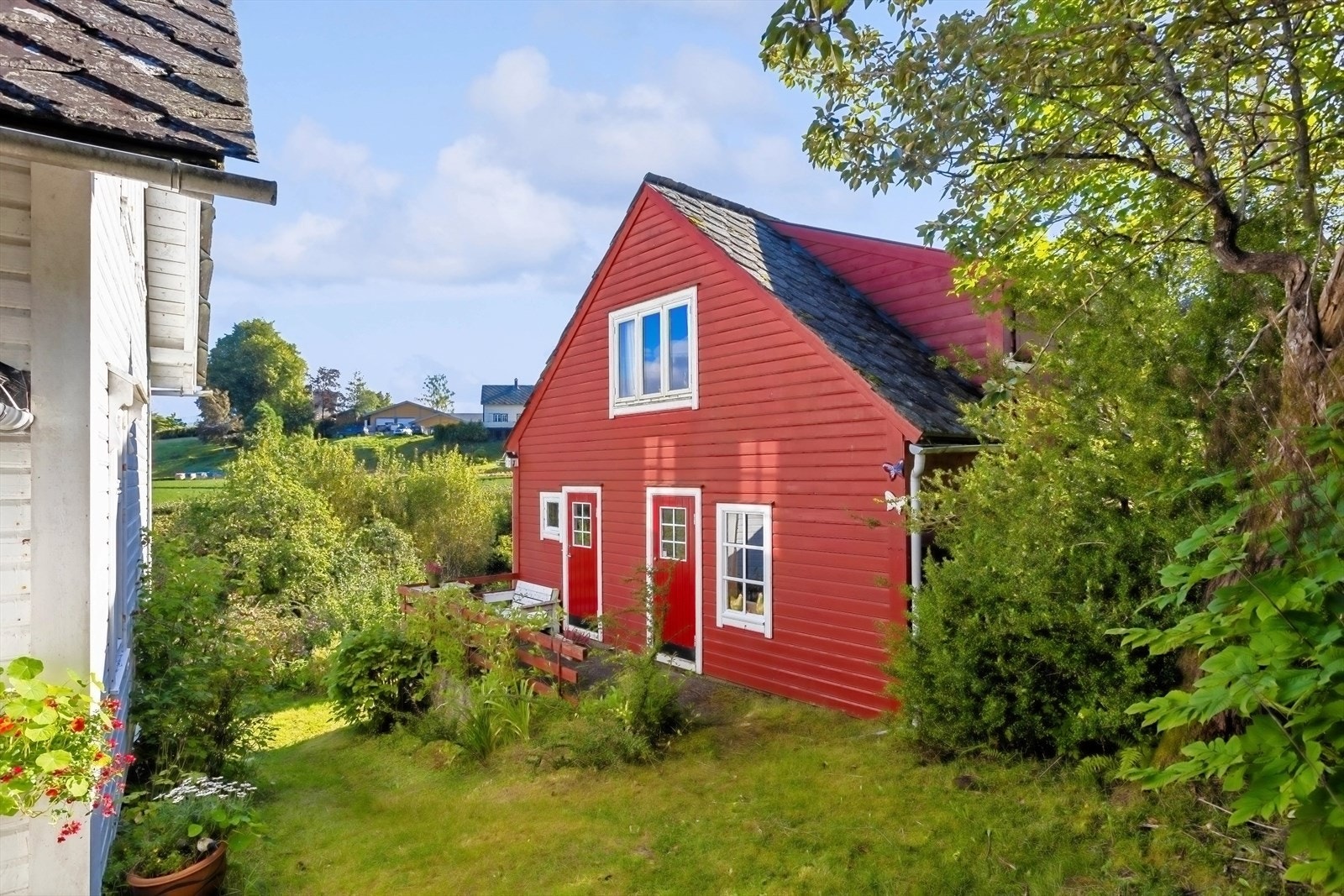 Kledning, vinduer og isolasjon på to av veggene i løen ble skiftet i 2008 Galleribilde