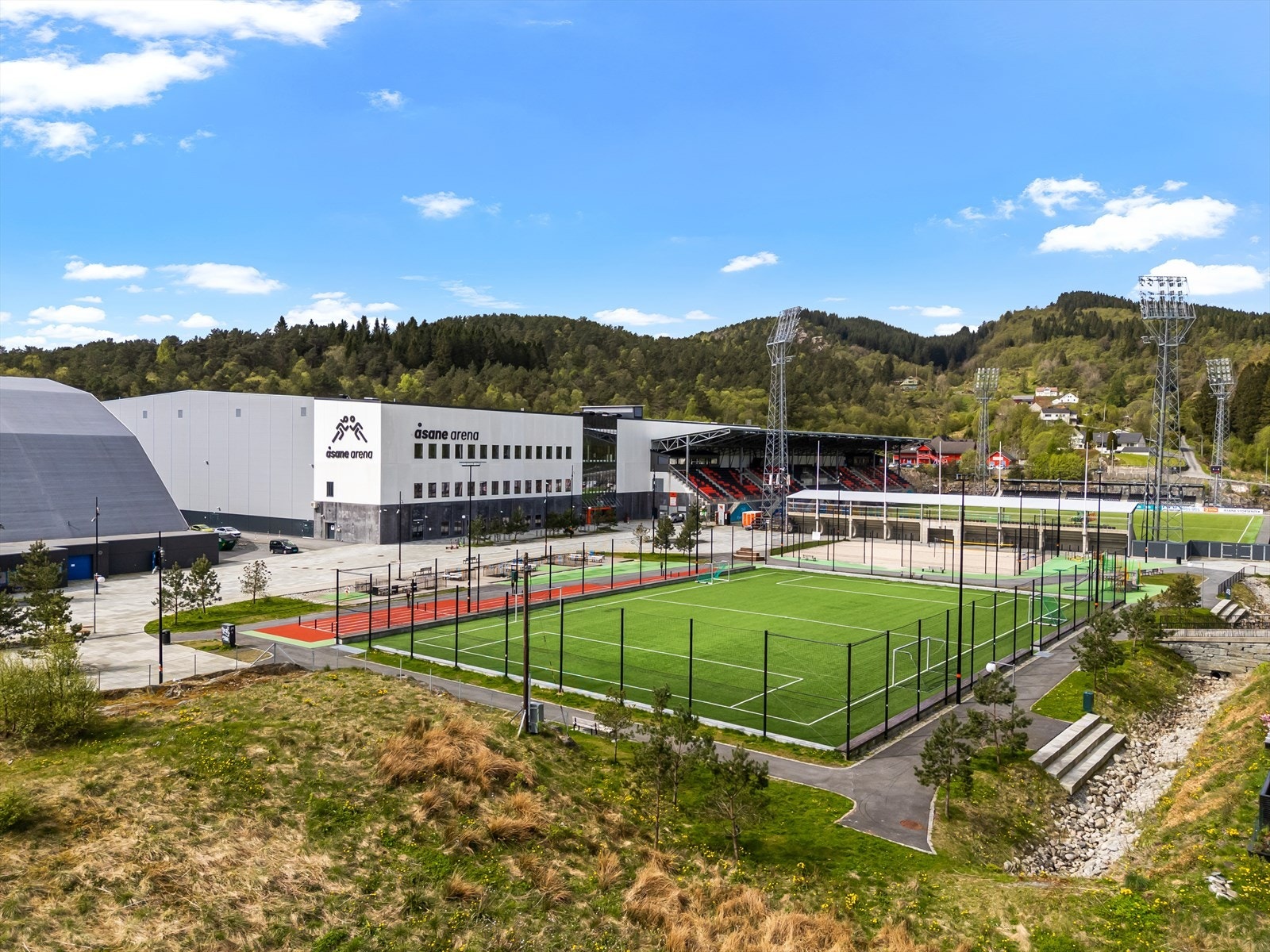 - 7 minutters kjøring til Åsane Arena - Galleribilde