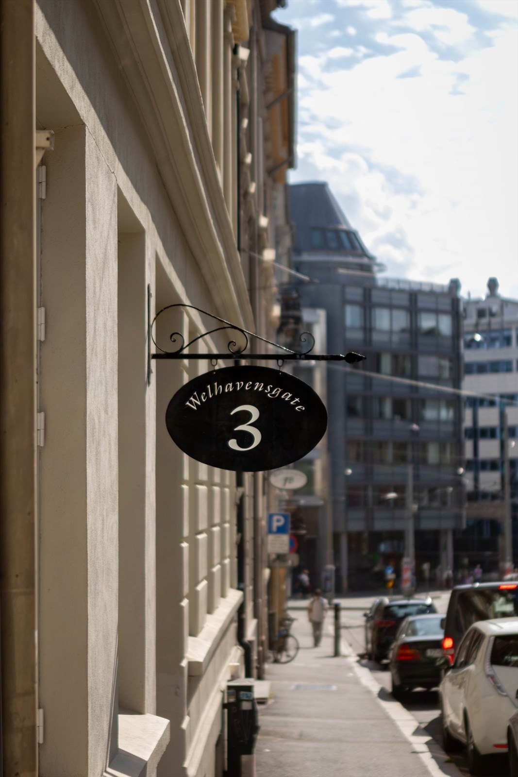 Her bor du i en rolig sidegate, men med umiddelbar nærhet til byens pulserende liv. Galleribilde