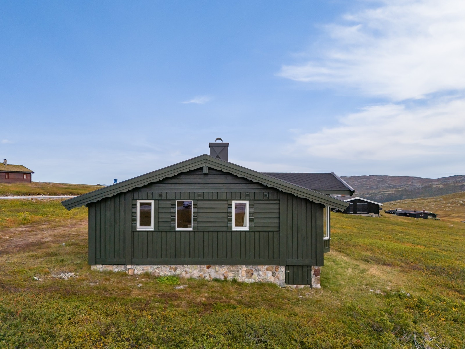 Vinterparkering på Steinset (2km) og Imingfjell turistheim (9,5 km) Galleribilde