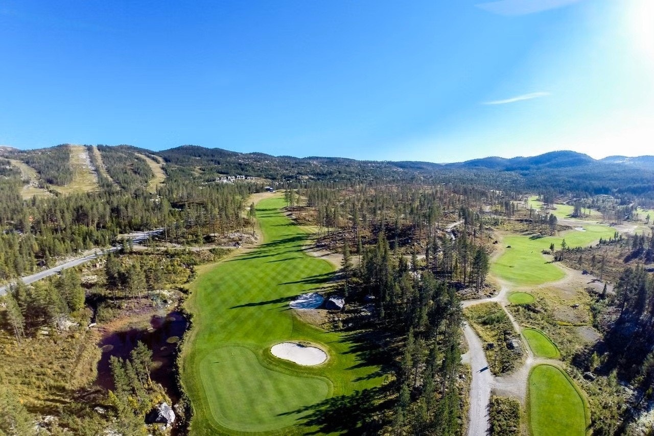 Nesfjellet Golf, i bunnen av alpinanlegget Galleribilde