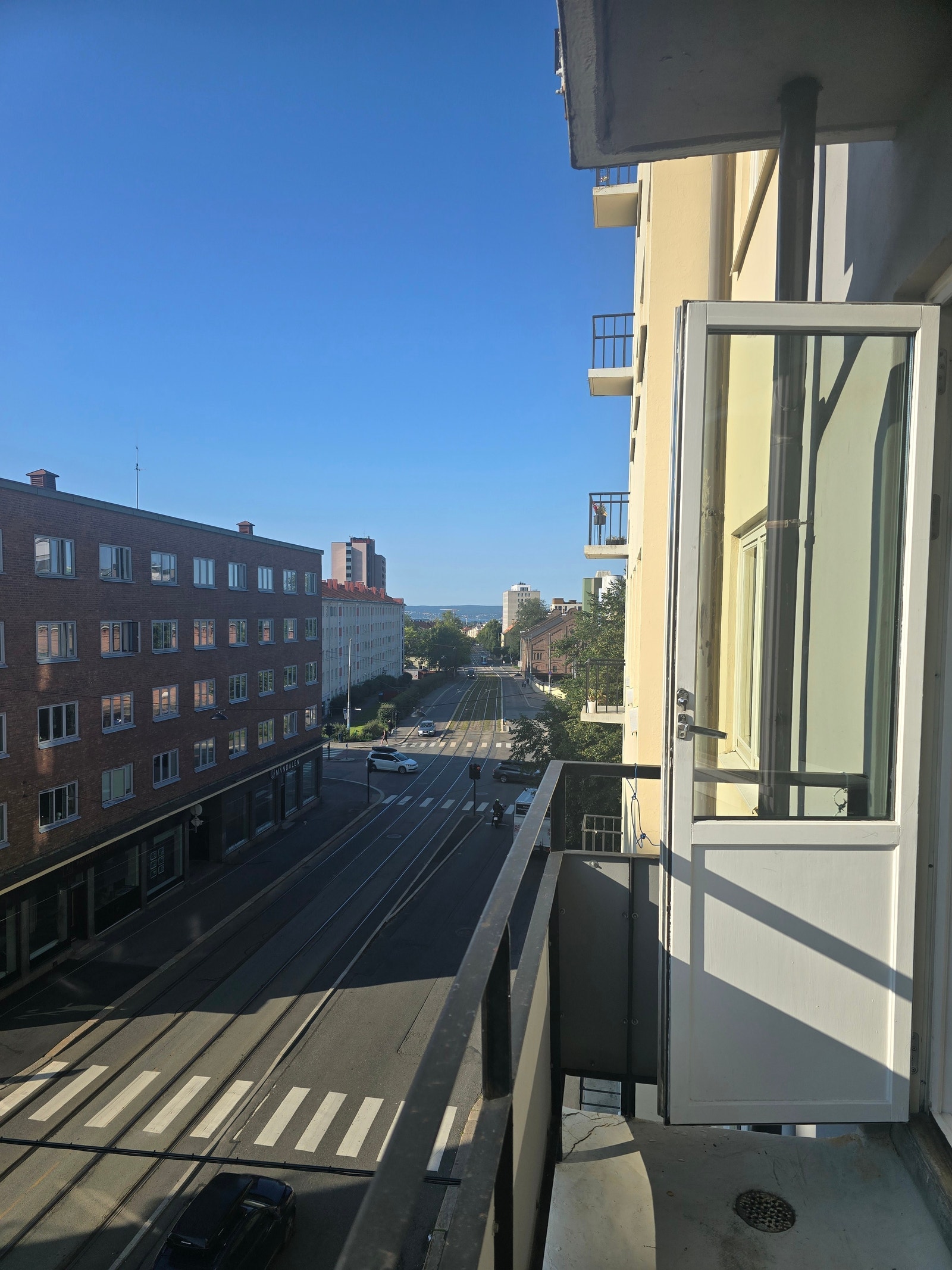 Utsikt fra balkong Galleribilde