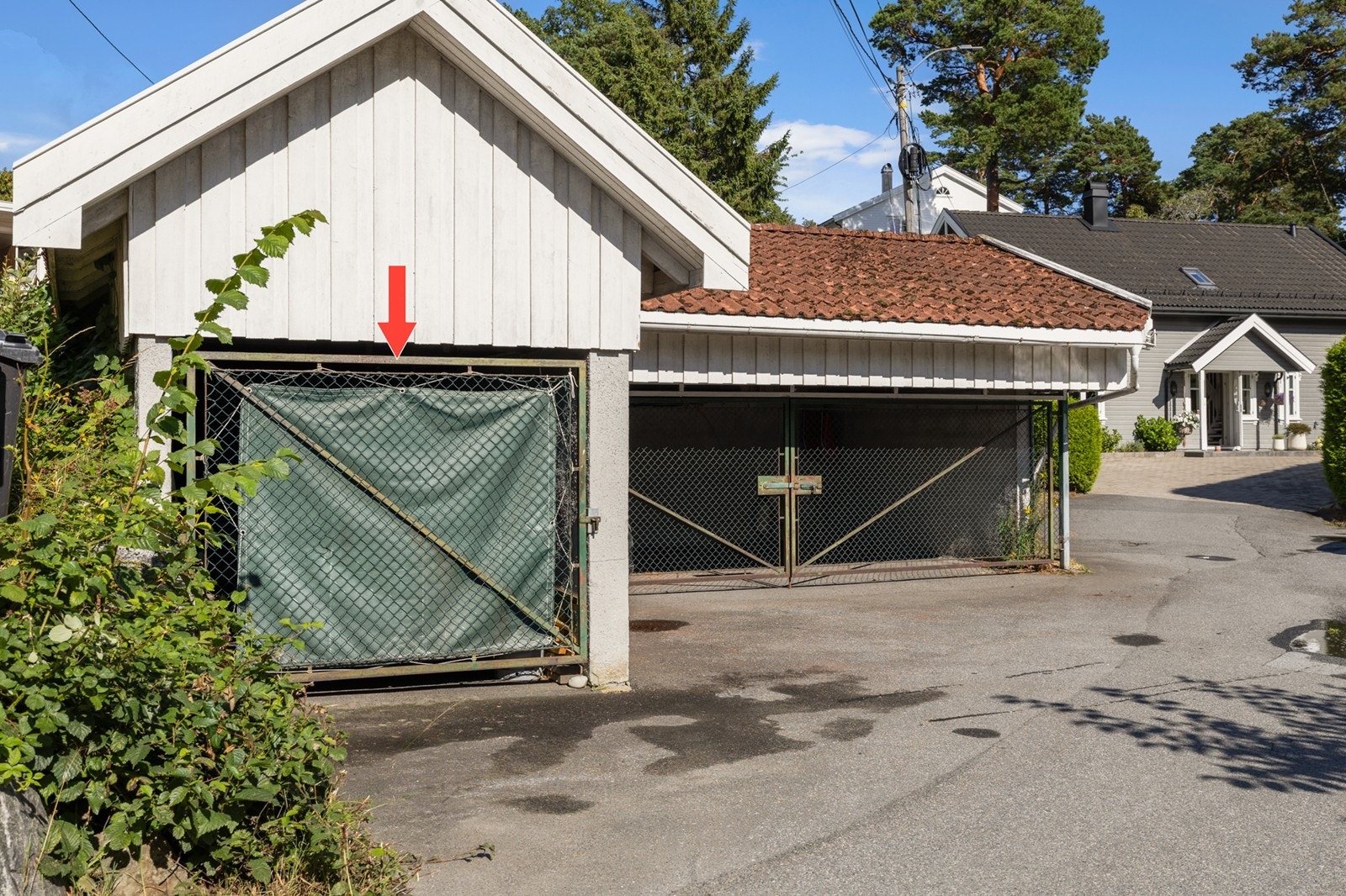 Fysisk adskilt halvpart av garasje Galleribilde