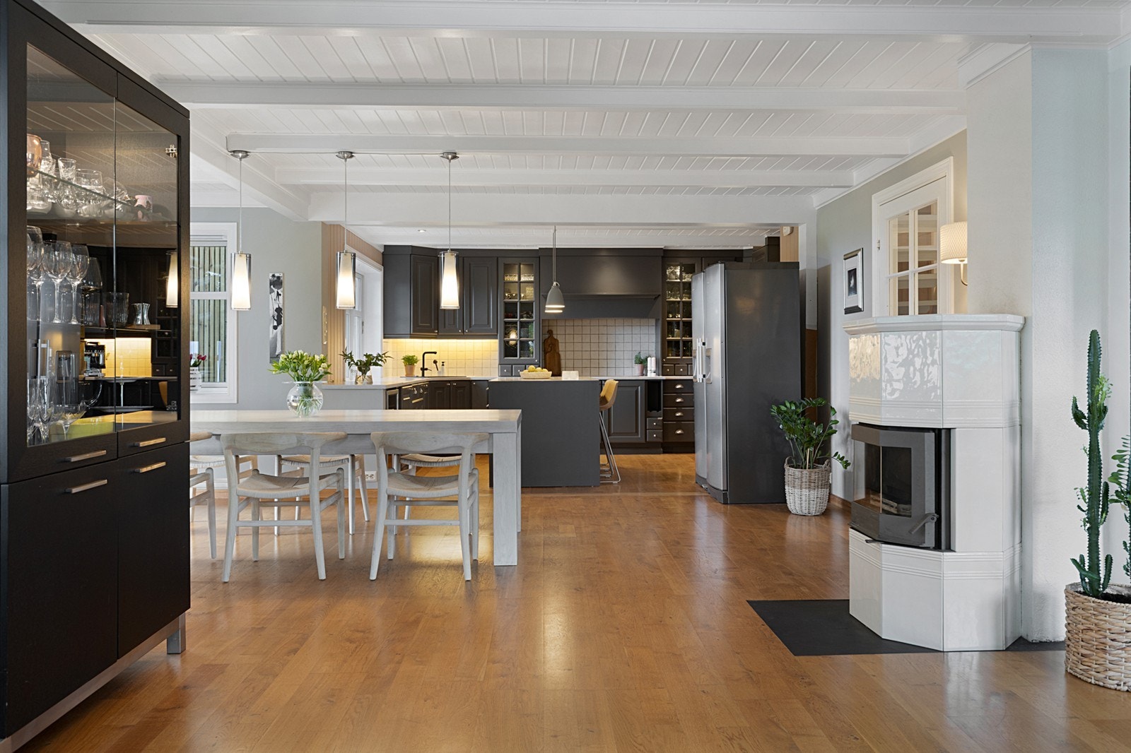 Smakfullt innredet med fine farge- og materialvalg Galleribilde