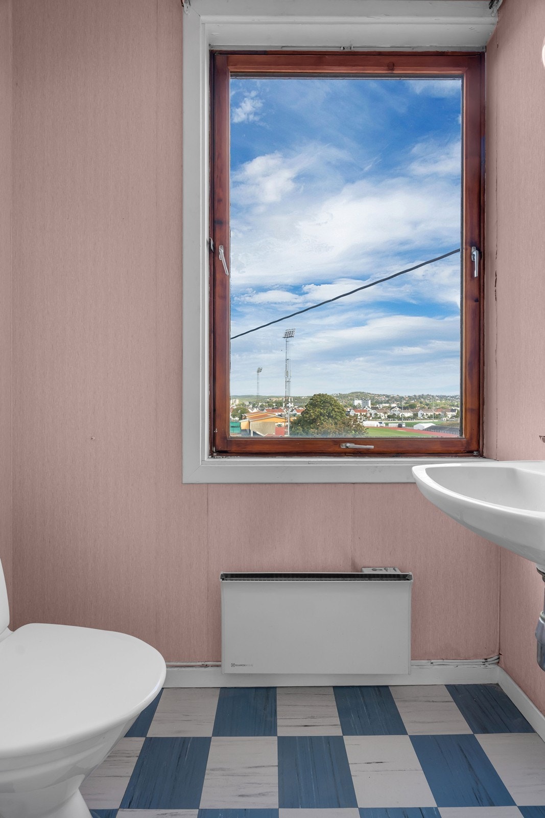 Toalettrom i loftetasjen Galleribilde
