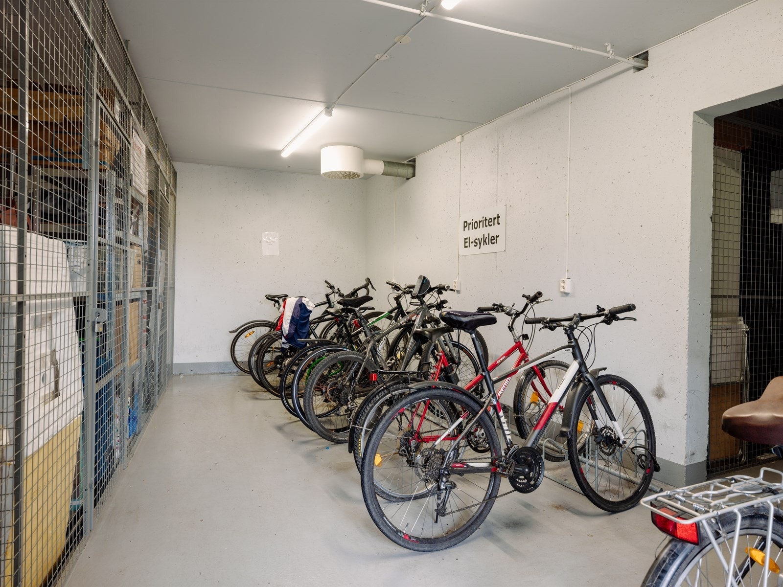 Sykkelparkering. Galleribilde