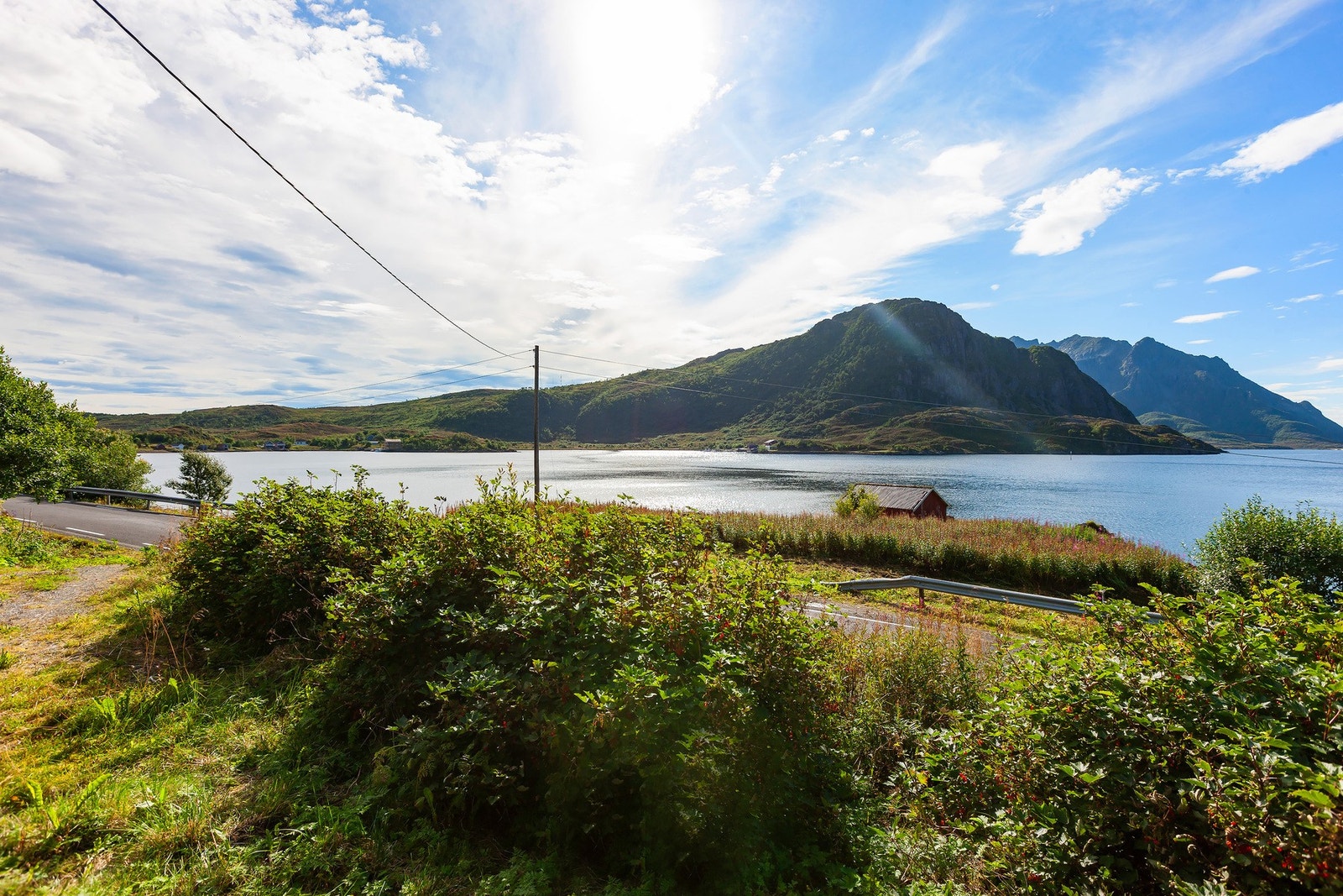 Utsikt utover fjorden. Galleribilde