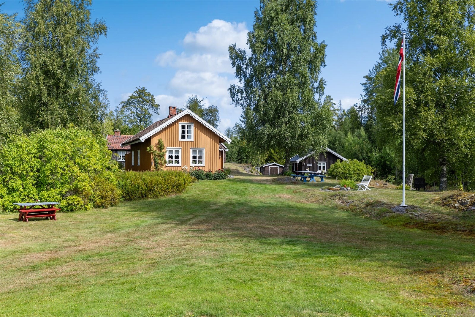 Hytte fra Hytte fra 1877 med sjel, historie og mange gode år foran seg. Galleribilde