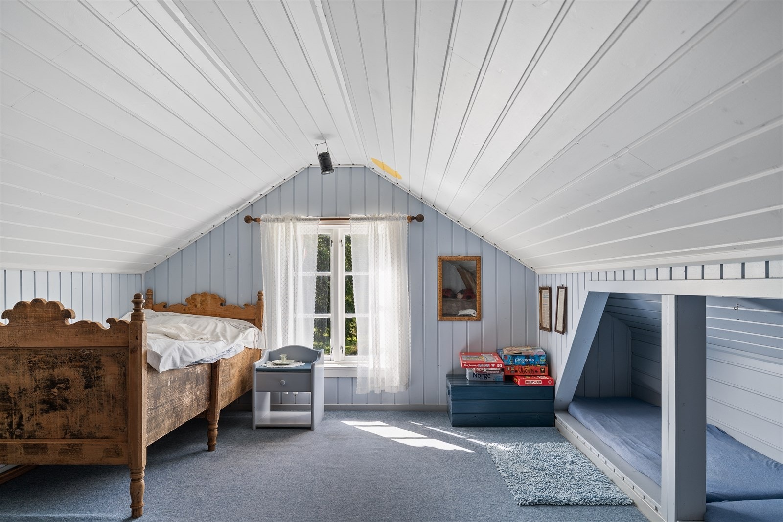 Her får barna sin egen lille avdeling med plass til både overnatting og lek. Galleribilde