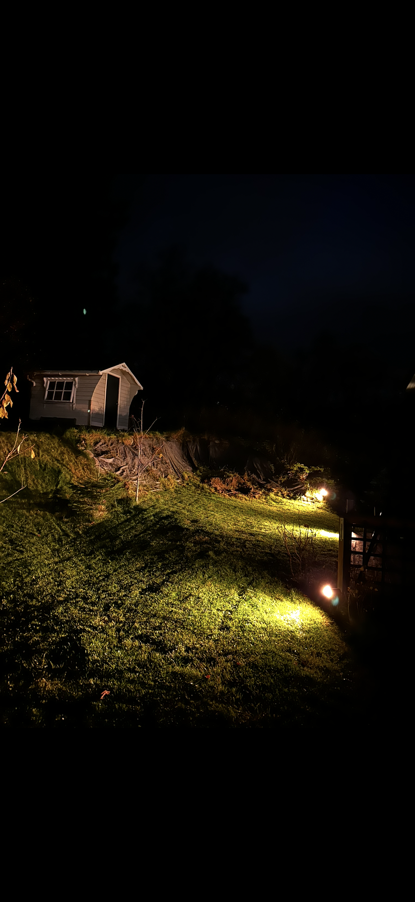 Kveldsbilde tatt av selger. Galleribilde
