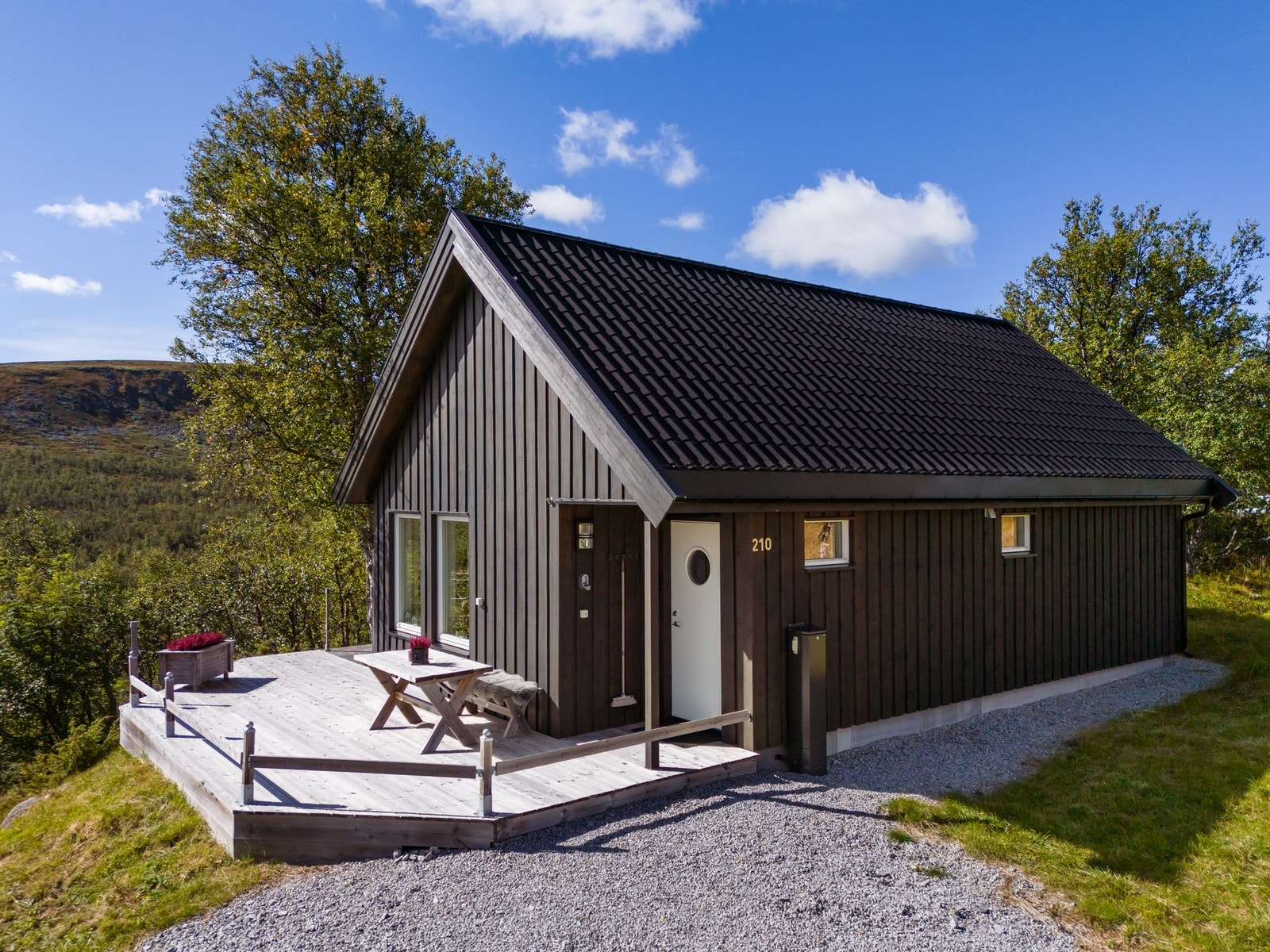 Koselig nyere hytte med solrik og rolig beliggenhet Galleribilde