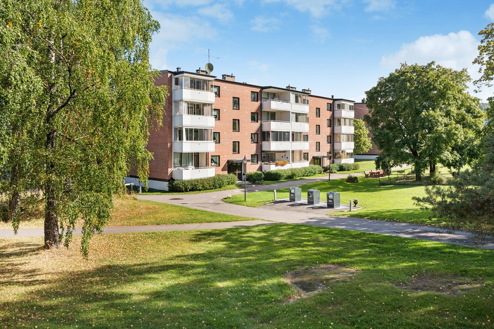 Borettslaget ligger i et sentralt og veletablert boligområde på Tveita i Oslo. Galleribilde