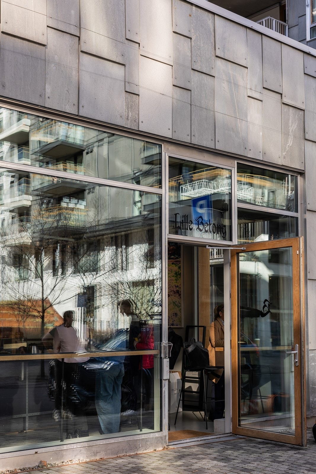 Nabolaget | Rett rundt hjørnet finner man Lille betong som byr på god kaffe og bakst i stilfulle omgivelser. Galleribilde