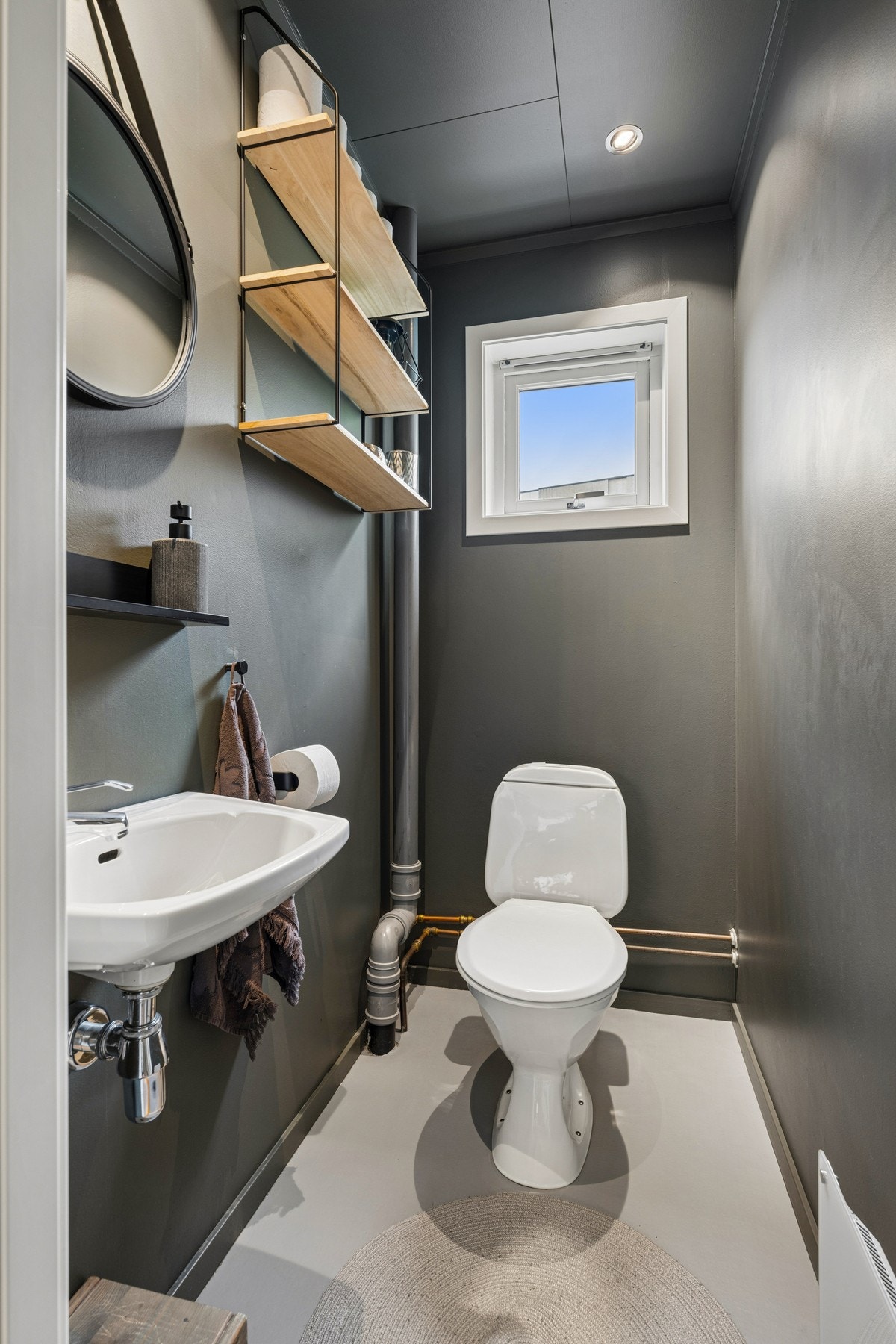 Praktisk separat toalettrom i tillegg til badet. Galleribilde