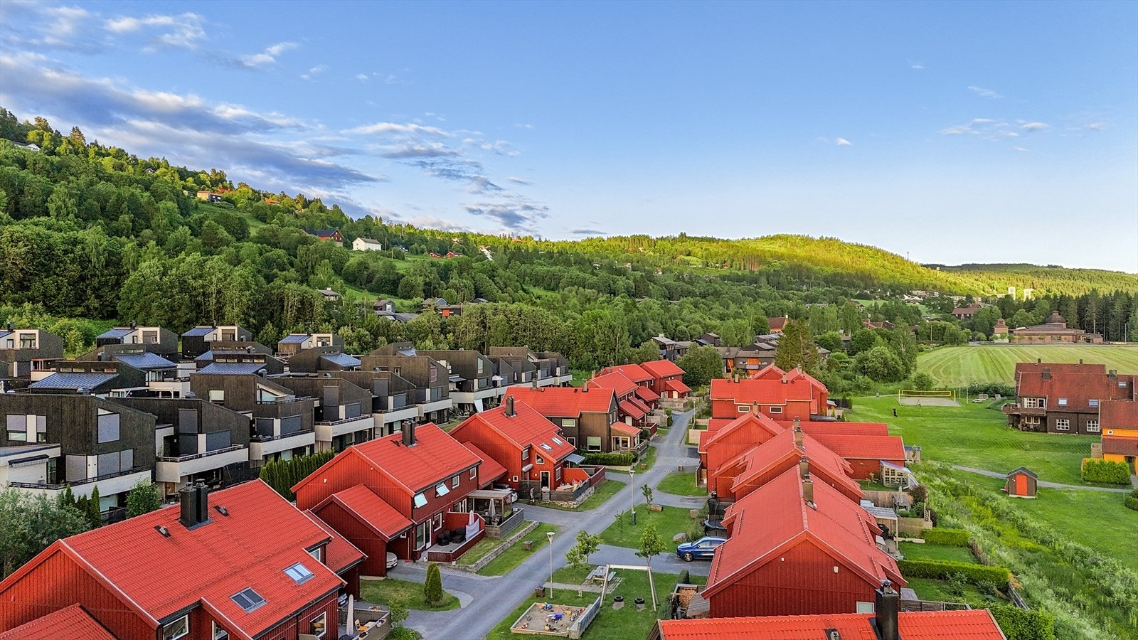 Kort vei til flotte turområder i skog og mark. Galleribilde