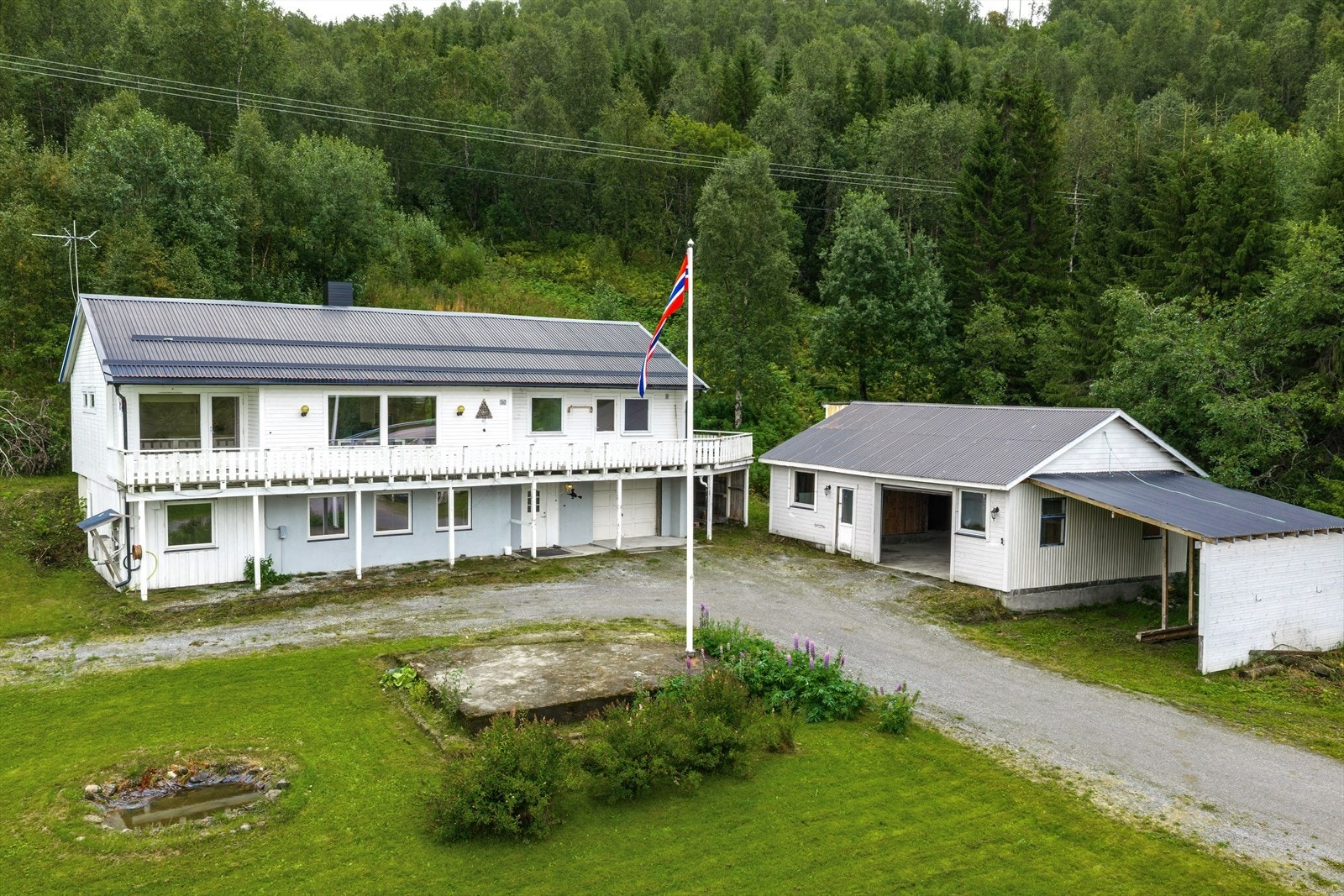 Velkommen til Finnfjordveien 262, presentert av Nordvik Finnsnes! Galleribilde