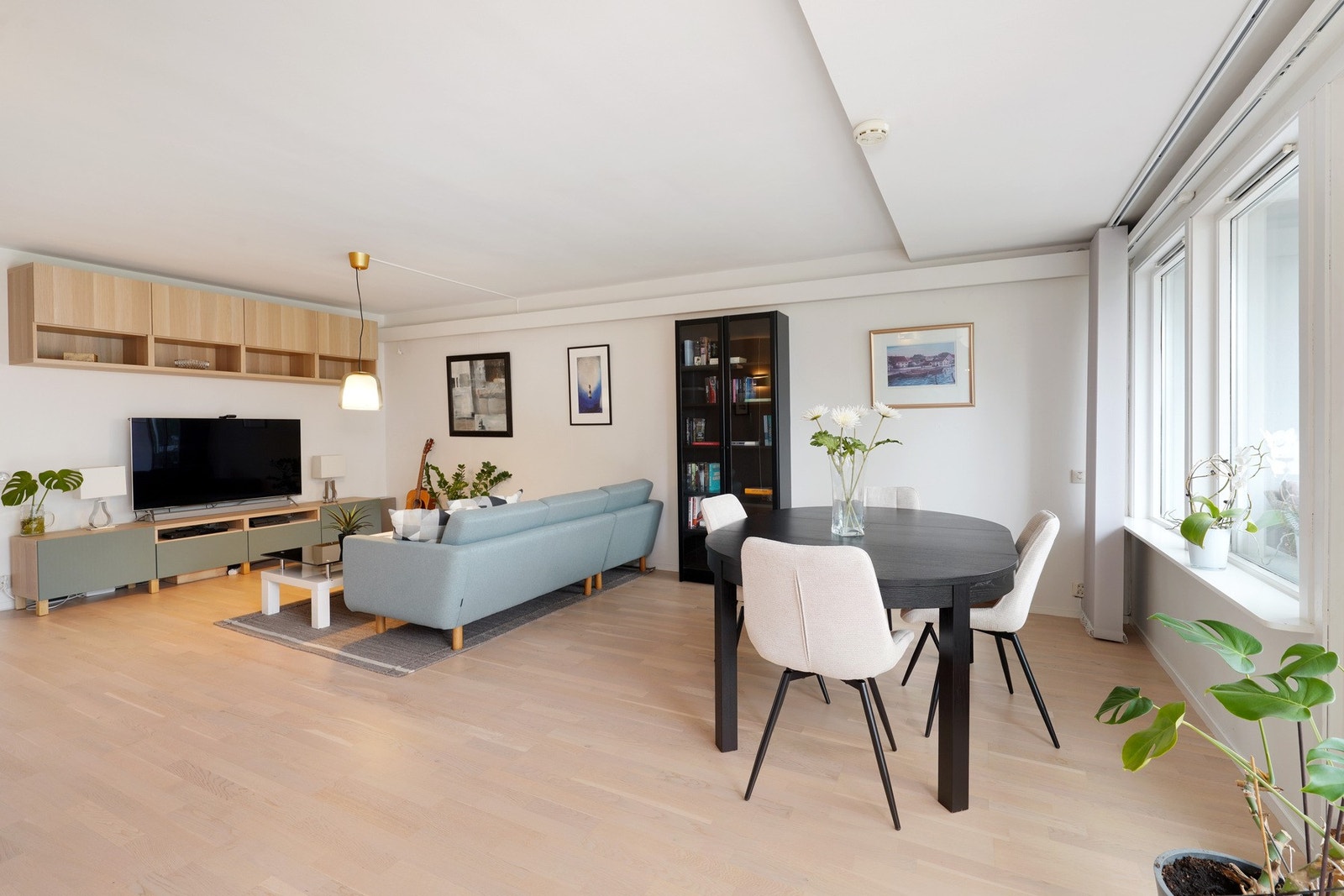 God plass til både sofakrok og spisebord. Galleribilde