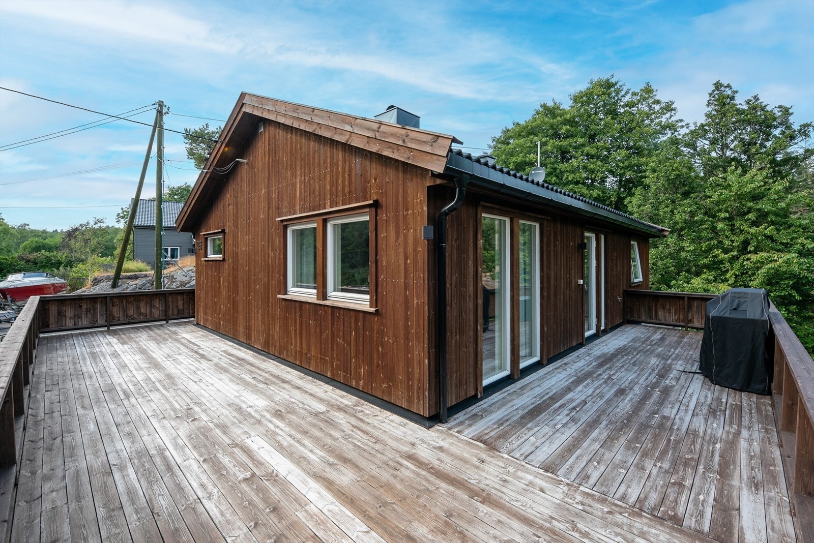 Stor terrasse/veranda rundt boligen Galleribilde