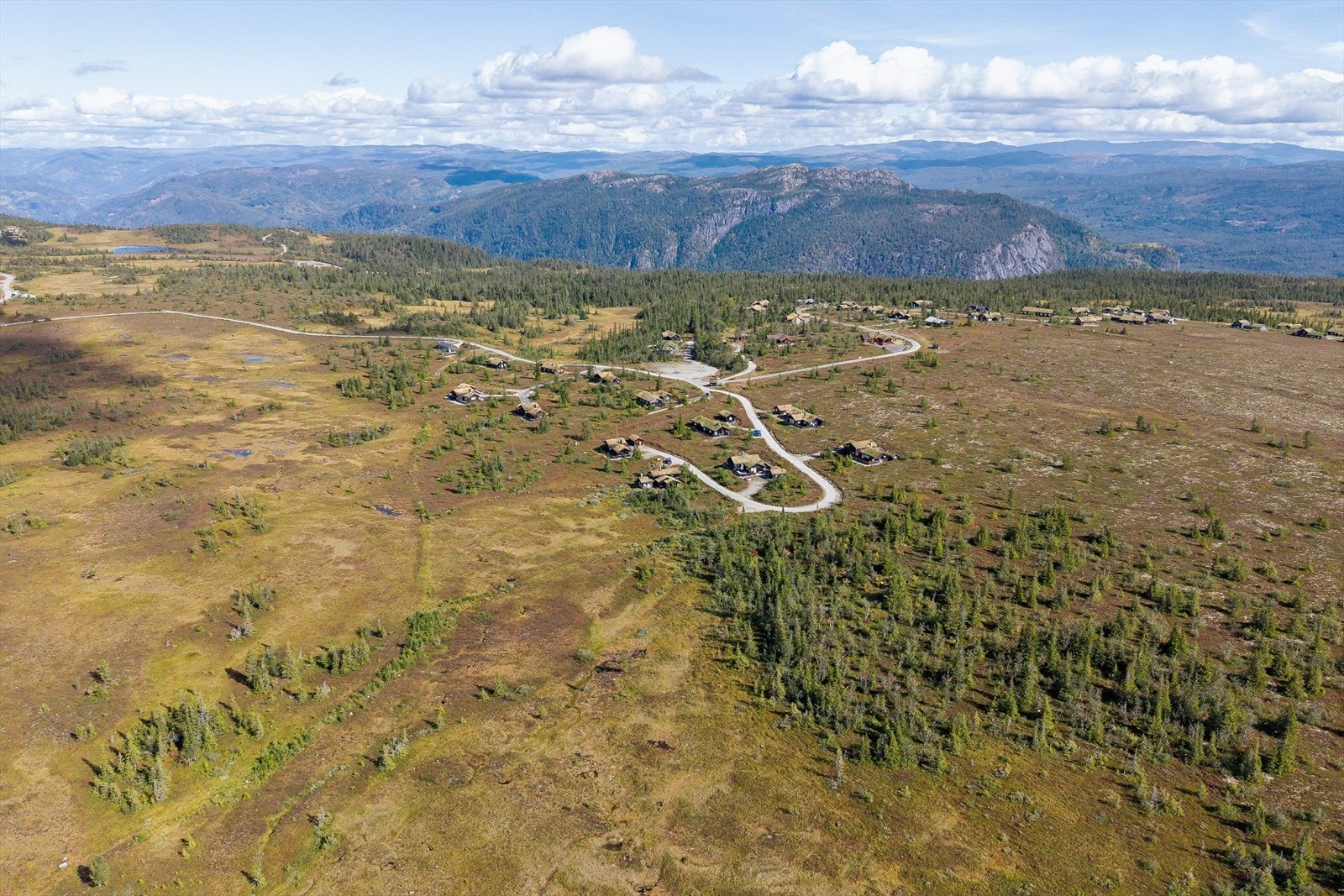 Nærmeste langrennsløype ligger kun 130 meter fra hytta. Galleribilde