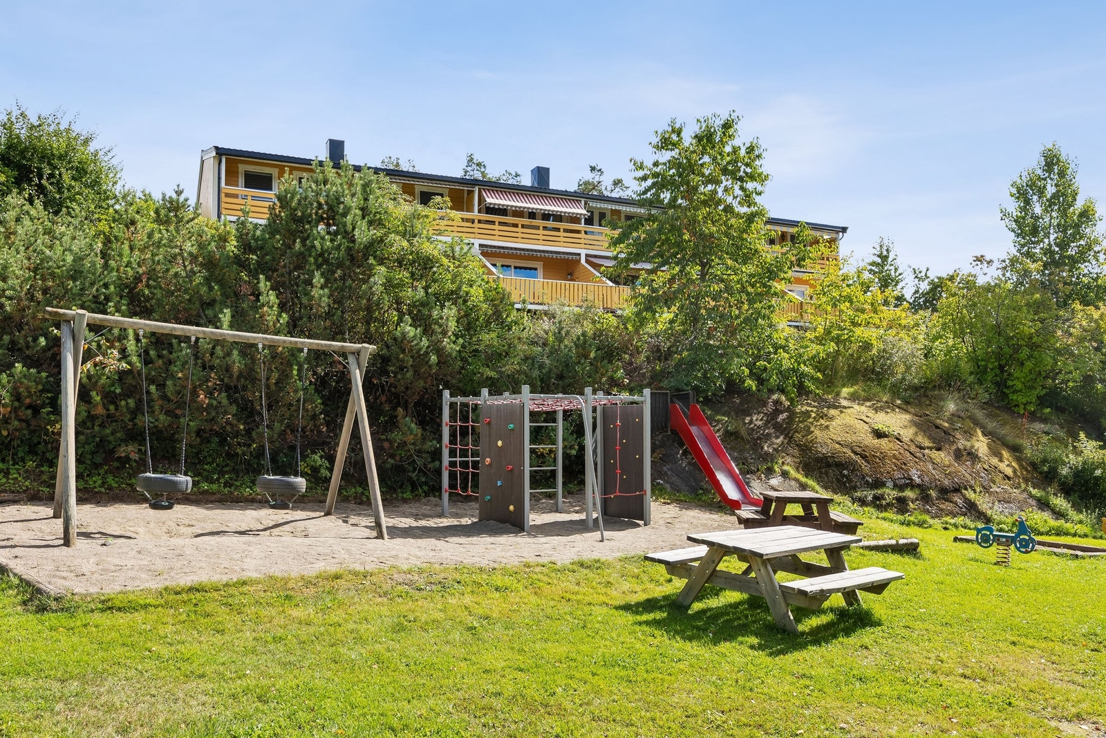 Lekeplass nært ved Galleribilde