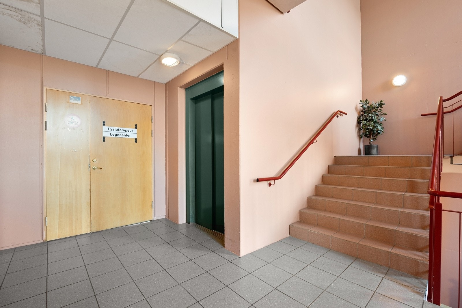 Trapp og heis Galleribilde