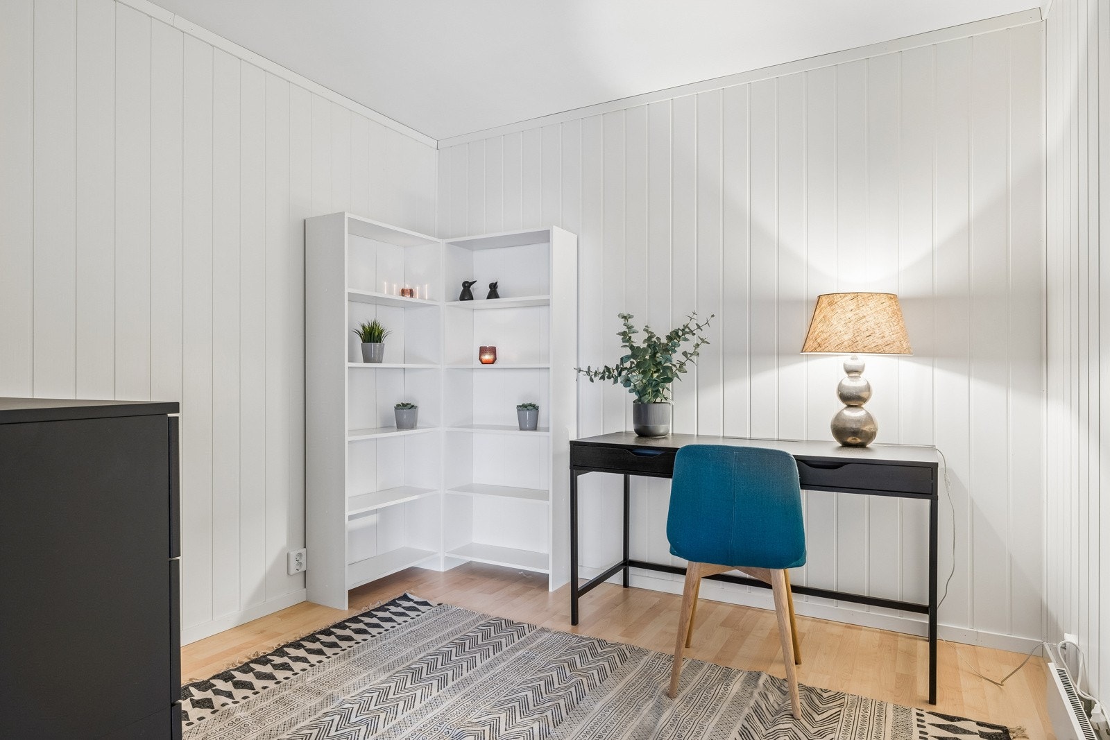 Bod innredet som kontor. Galleribilde