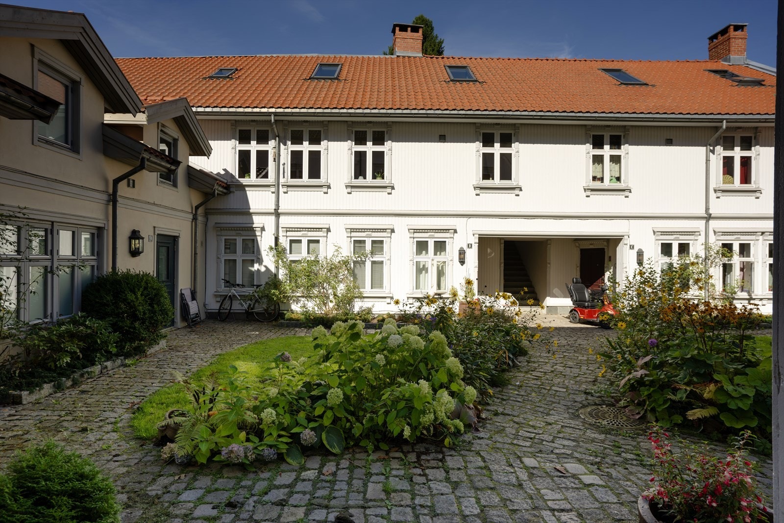 Trivelige utearealer felles for sameiet. Galleribilde