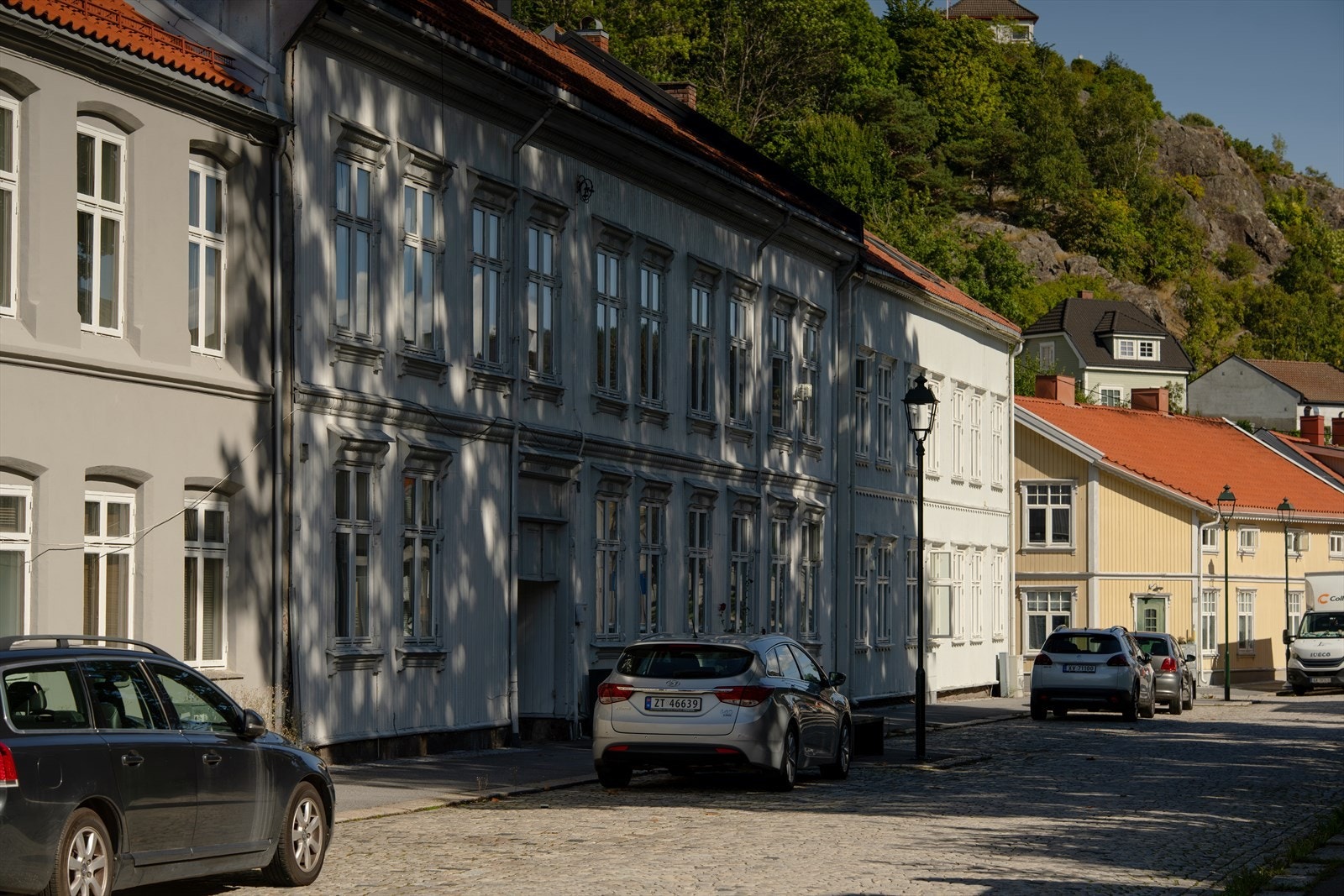 Damhaugen kjennetegnes av sjarmerende trehusbebyggelse og brosteinsbelagte gater. Galleribilde
