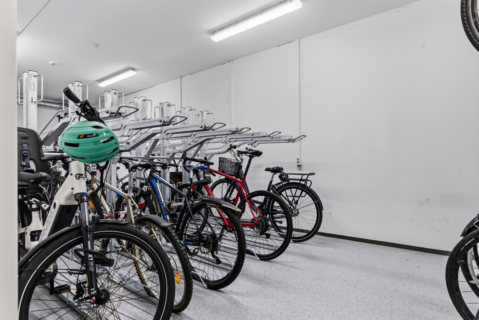 Felles sykkelparkering Galleribilde