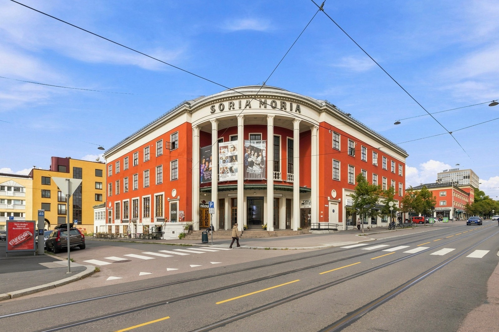 Mangfoldig og spennende kulturtilbud i området med blant annet Nieu-scene, Cosmopolite Scene og Torshovteateret i lokalene til Soria Moria, som også rommer restaurant, utested og takterrasse Galleribilde