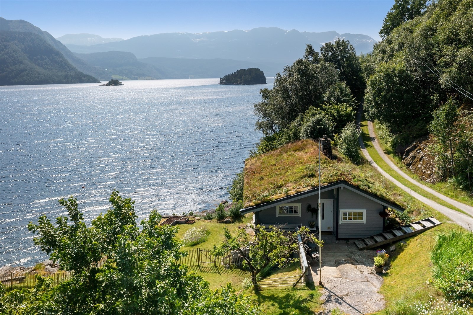 Velkommen til Fjordavegen 328! Foto: Vidar Helle/Diakrit Galleribilde